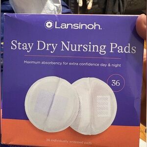 Lansinoh Discreet Protection Pads - Purple and White
